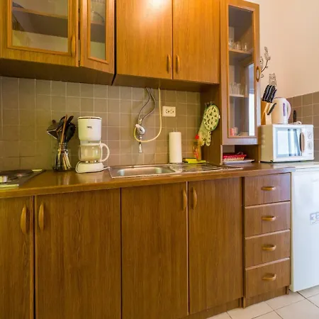 Apartments Adrasteja Apartment *