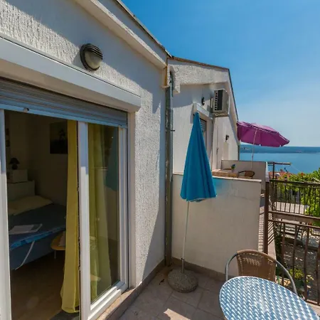 Apartments Adrasteja