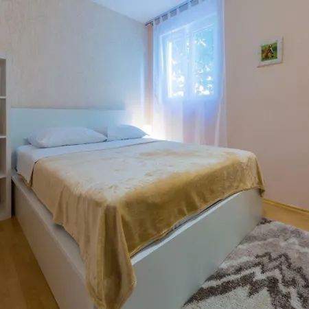 Apartments Adrasteja Dramalj