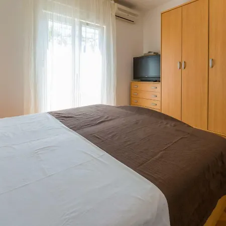 Apartments Adrasteja Apartment *