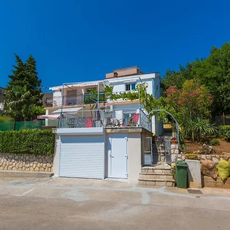 Apartments Adrasteja Dramalj